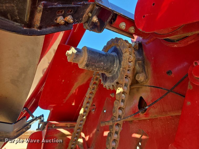 image for item ER8746 2014 New Holland RB560 round baler