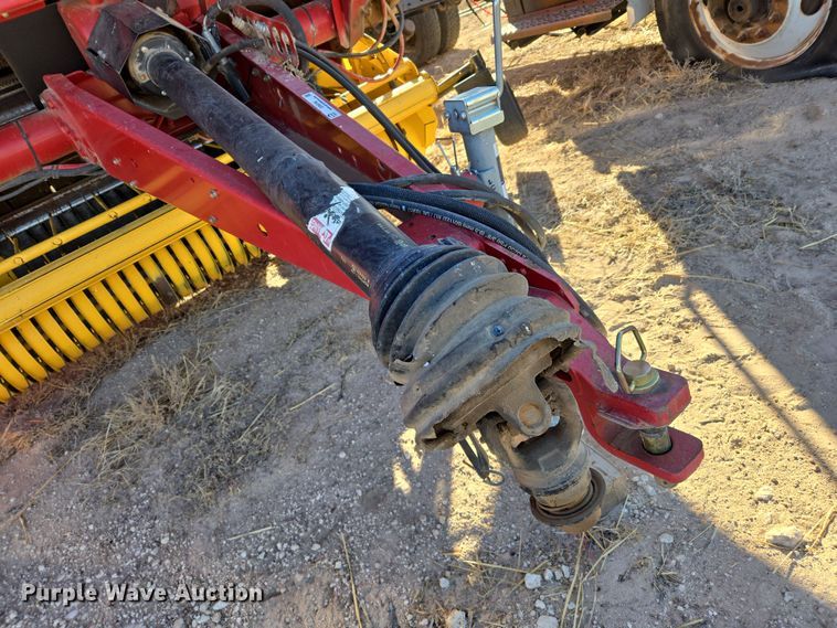 image for item ER8746 2014 New Holland RB560 round baler