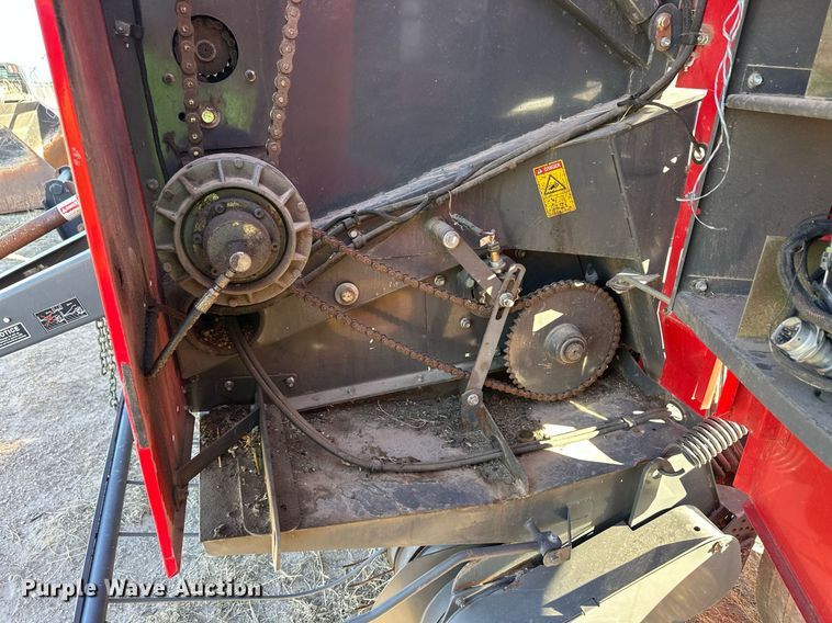 image for item ER8747 2015 Massey Ferguson 2956A round baler