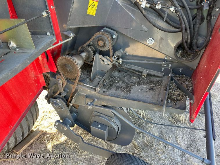 image for item ER8747 2015 Massey Ferguson 2956A round baler