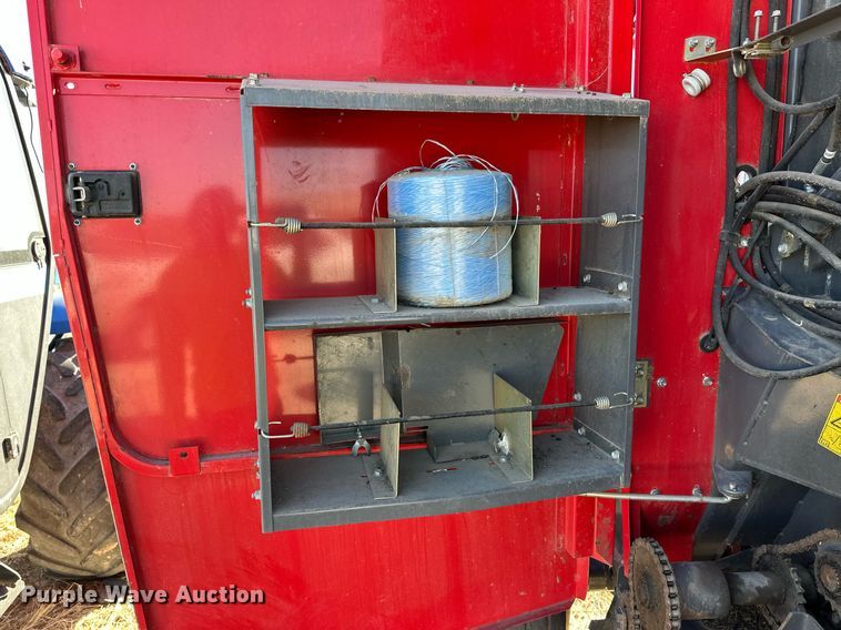 image for item ER8747 2015 Massey Ferguson 2956A round baler