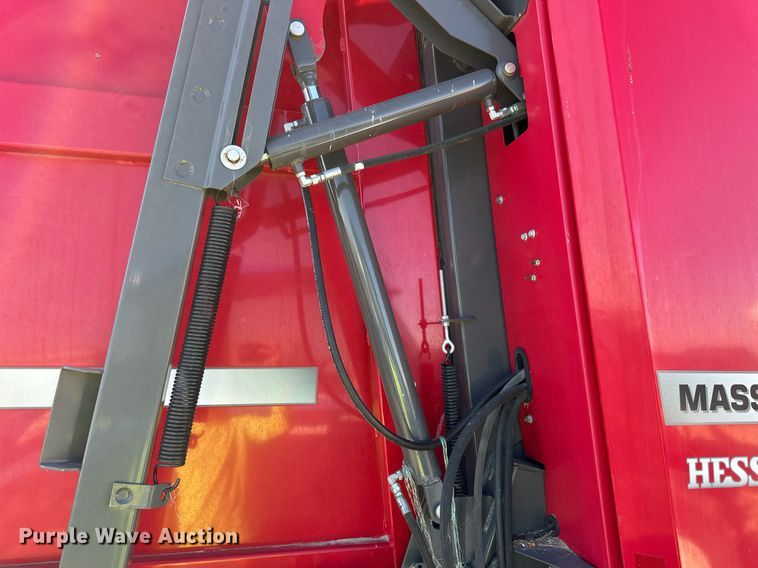 image for item ER8747 2015 Massey Ferguson 2956A round baler