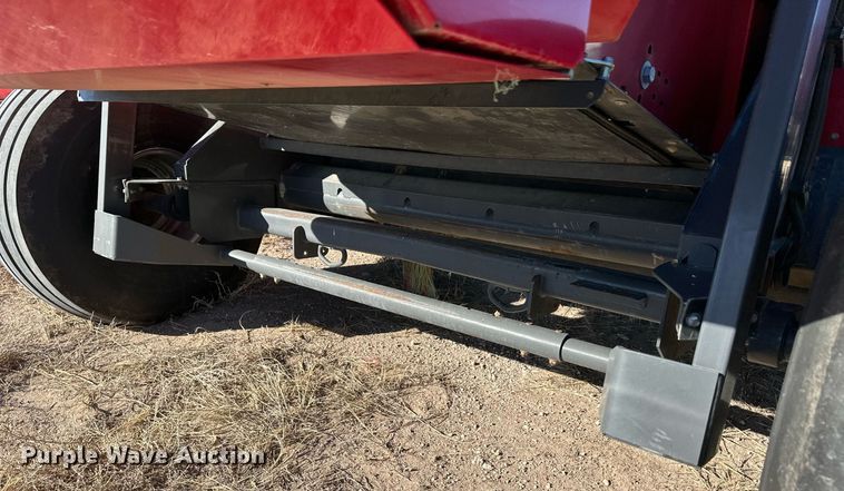 image for item ER8747 2015 Massey Ferguson 2956A round baler