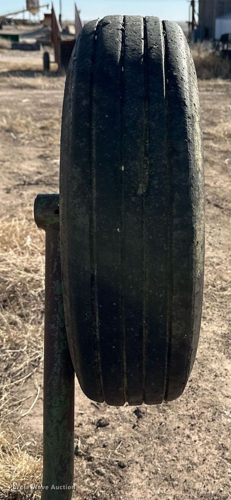 image for item ER8753 John Deere rotary mower