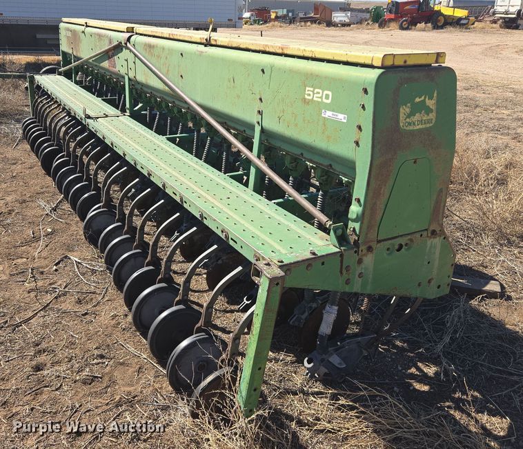 image for item ER8767 John Deere 520 grain drill