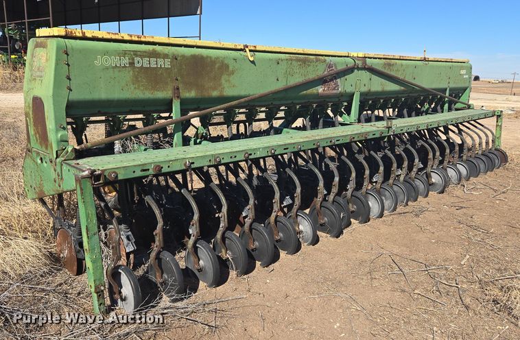 image for item ER8767 John Deere 520 grain drill