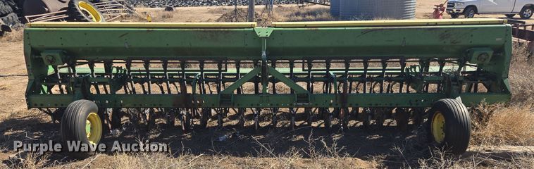 image for item ER8767 John Deere 520 grain drill
