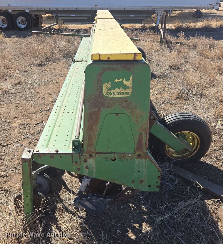 image for item ER8767 John Deere 520 grain drill