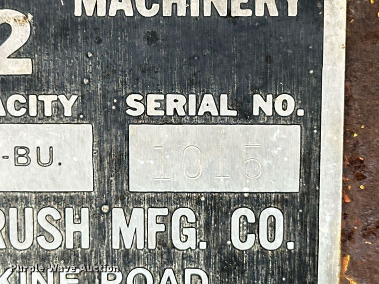 image for item ER8781 Big 12 DK-600 grain cart