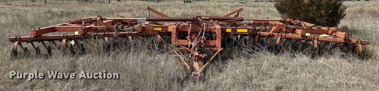 image for item ER8782 Sunflower 4956 tandem disk