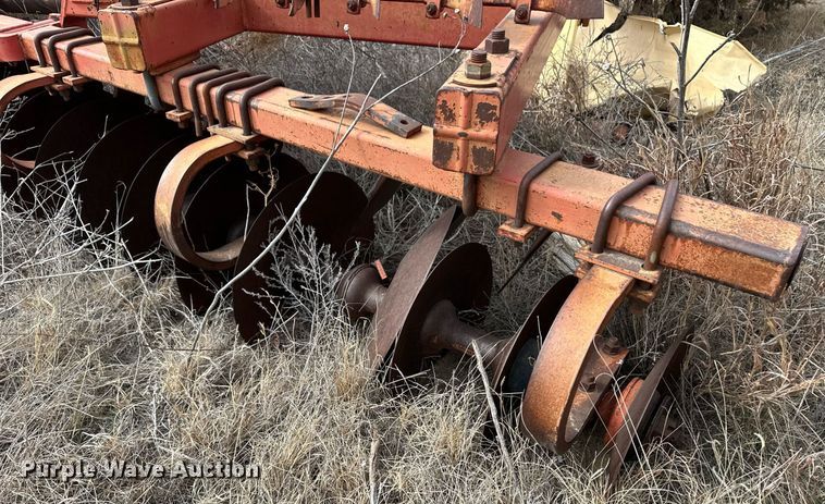 image for item ER8782 Sunflower 4956 tandem disk