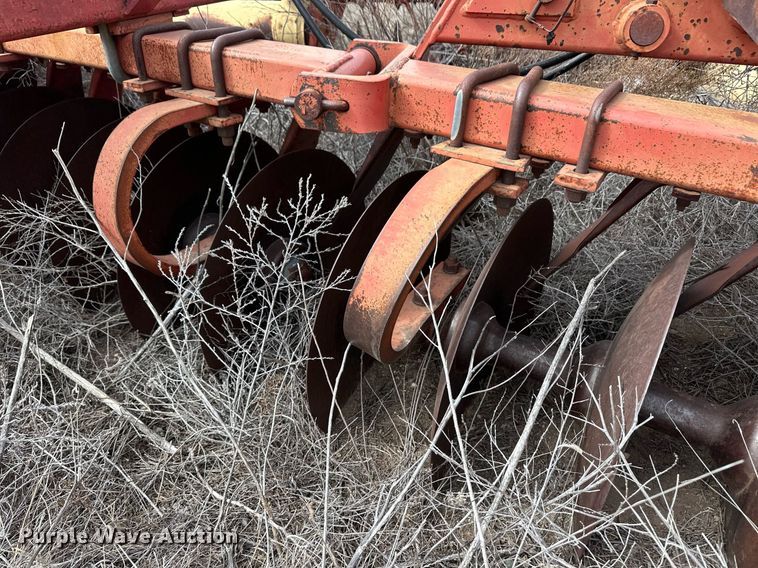 image for item ER8782 Sunflower 4956 tandem disk