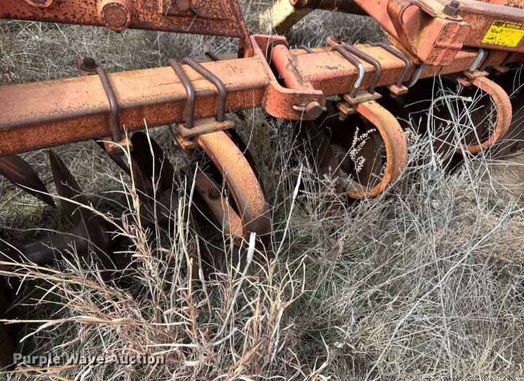 image for item ER8782 Sunflower 4956 tandem disk