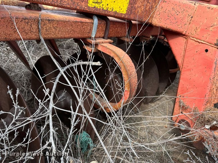 image for item ER8782 Sunflower 4956 tandem disk