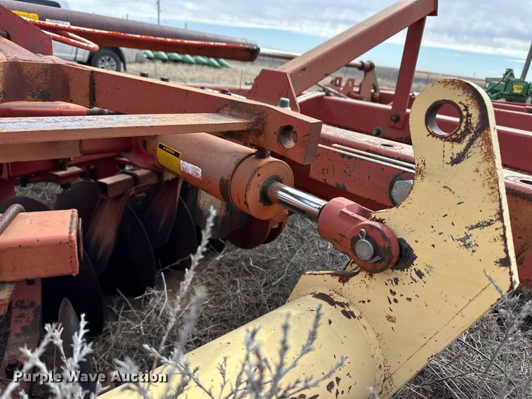 image for item ER8782 Sunflower 4956 tandem disk