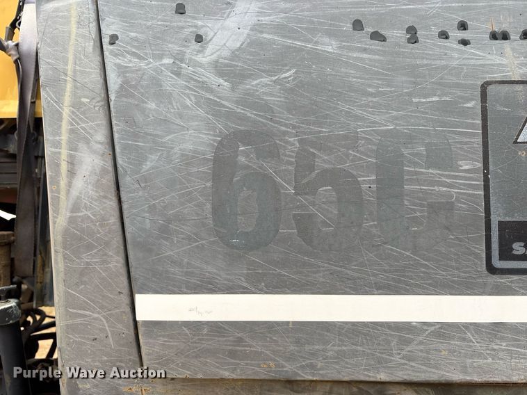 image for item EY9906 1995 Caterpillar Challenger 65C tractor