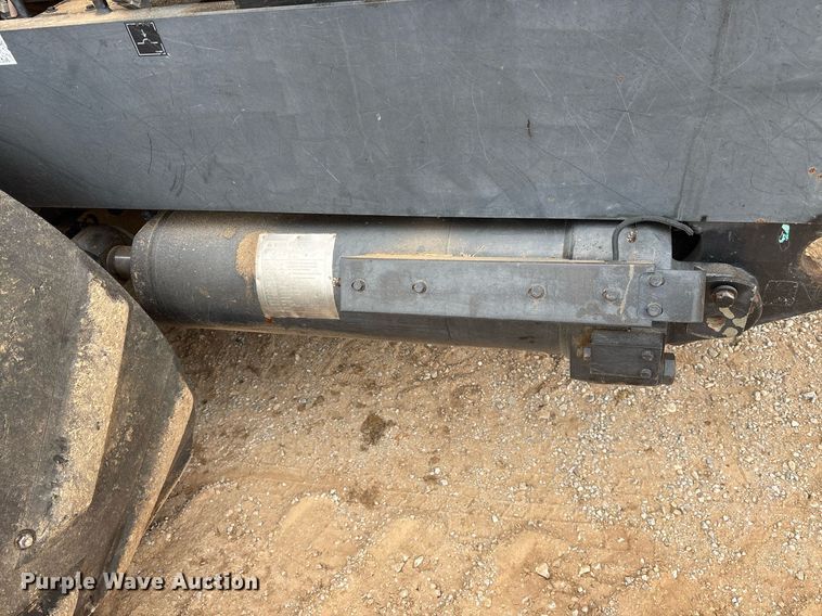 image for item EY9906 1995 Caterpillar Challenger 65C tractor