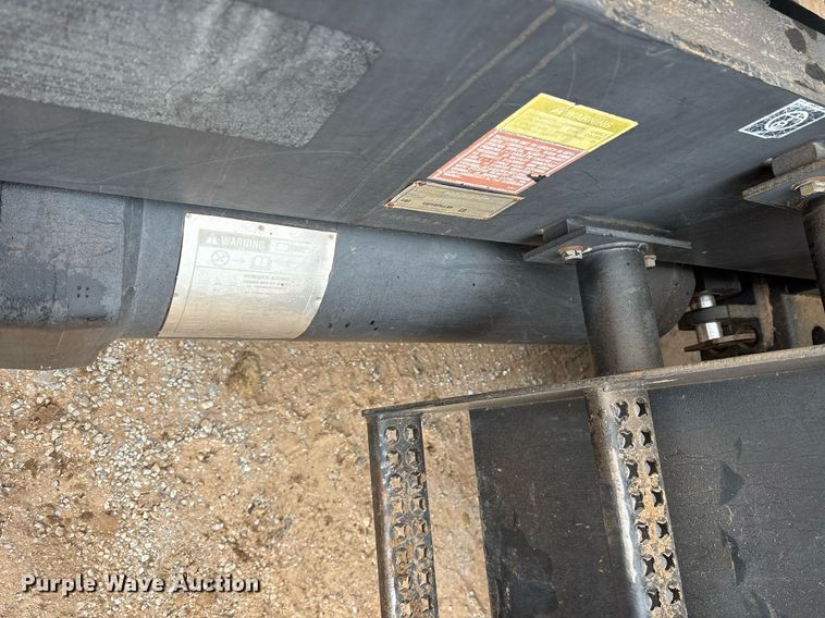 image for item EY9906 1995 Caterpillar Challenger 65C tractor