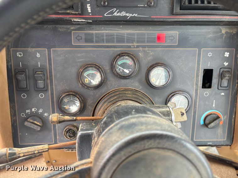 image for item EY9906 1995 Caterpillar Challenger 65C tractor