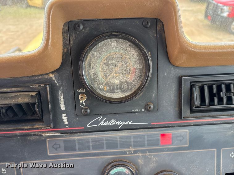 image for item EY9906 1995 Caterpillar Challenger 65C tractor