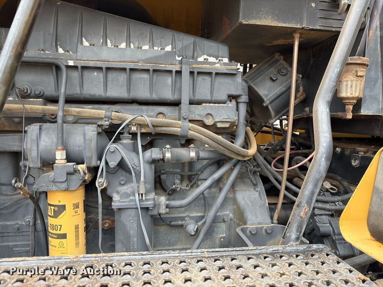 image for item EY9906 1995 Caterpillar Challenger 65C tractor