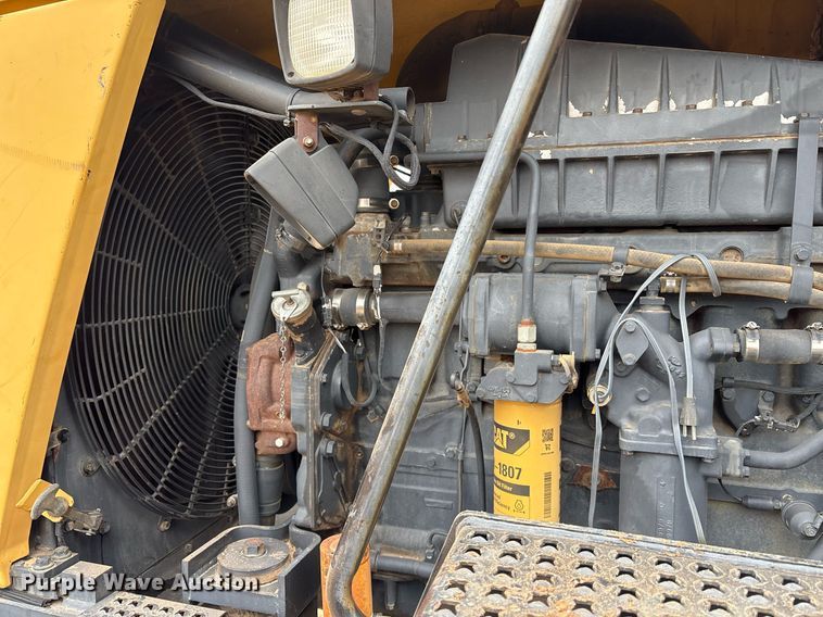 image for item EY9906 1995 Caterpillar Challenger 65C tractor