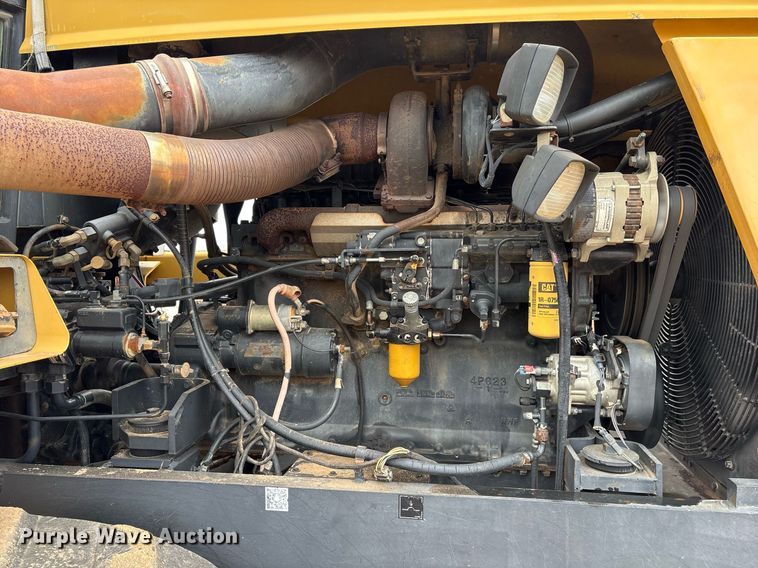 image for item EY9906 1995 Caterpillar Challenger 65C tractor