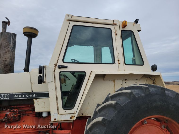 image for item NB9838 1976 Case 1070 tractor