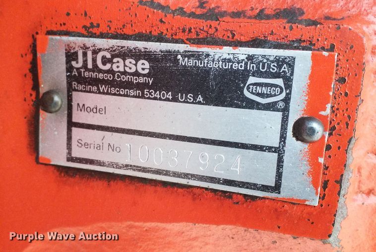 image for item NB9838 1976 Case 1070 tractor