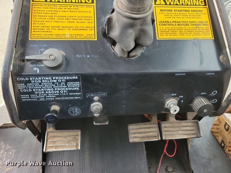 image for item NB9838 1976 Case 1070 tractor