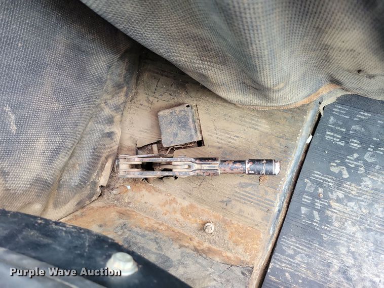 image for item NB9838 1976 Case 1070 tractor