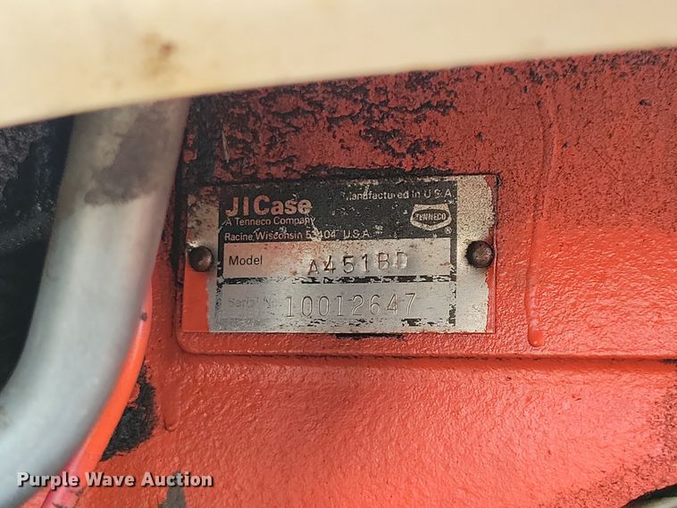 image for item NB9838 1976 Case 1070 tractor