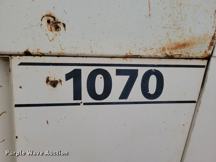 image for item NB9838 1976 Case 1070 tractor