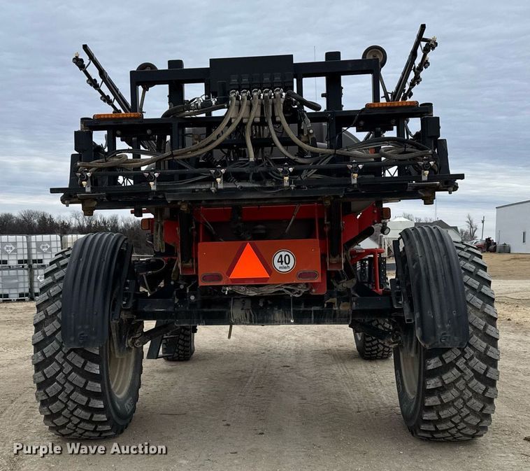 image for item NN9569 2011 Apache AS1020 sprayer