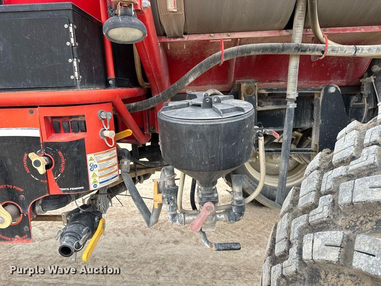 image for item NN9569 2011 Apache AS1020 sprayer