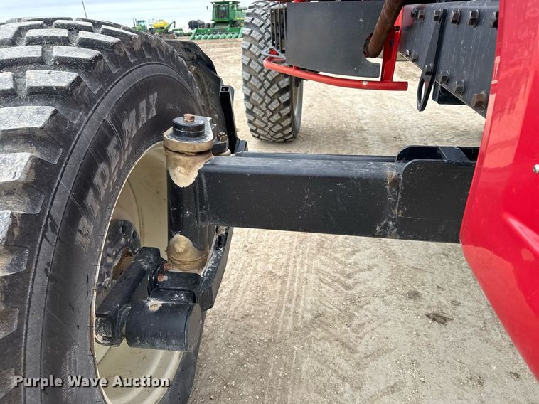 image for item NN9569 2011 Apache AS1020 sprayer