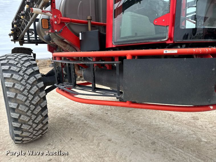 image for item NN9569 2011 Apache AS1020 sprayer