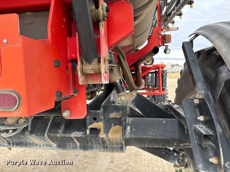 image for item NN9569 2011 Apache AS1020 sprayer