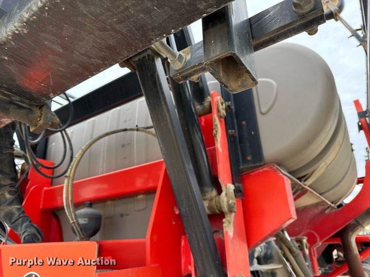 image for item NN9569 2011 Apache AS1020 sprayer