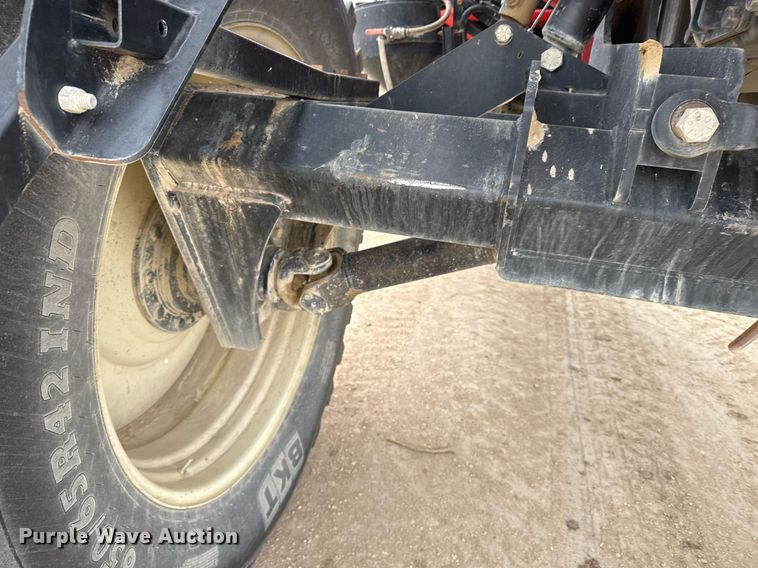 image for item NN9569 2011 Apache AS1020 sprayer