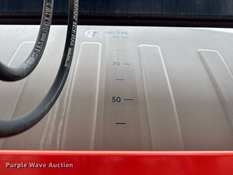 image for item NN9569 2011 Apache AS1020 sprayer