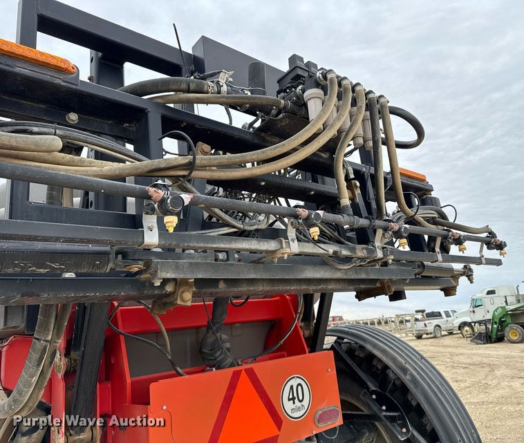 image for item NN9569 2011 Apache AS1020 sprayer