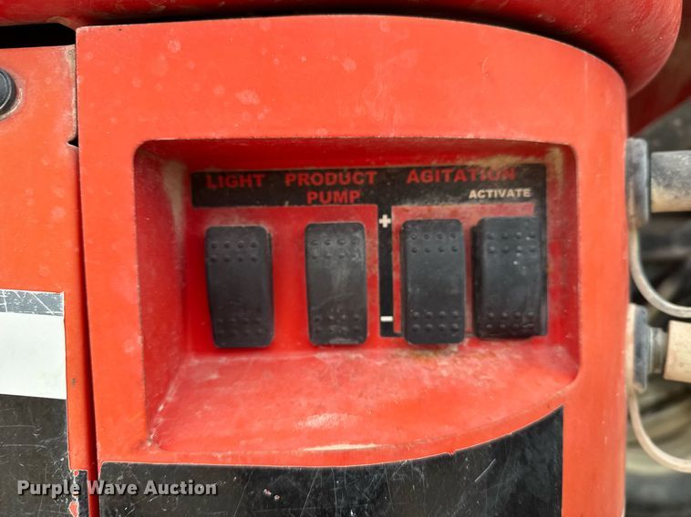 image for item NN9569 2011 Apache AS1020 sprayer