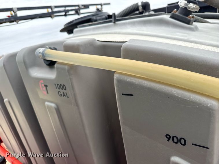 image for item NN9569 2011 Apache AS1020 sprayer