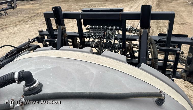 image for item NN9569 2011 Apache AS1020 sprayer