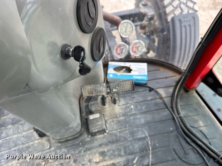 image for item NN9569 2011 Apache AS1020 sprayer