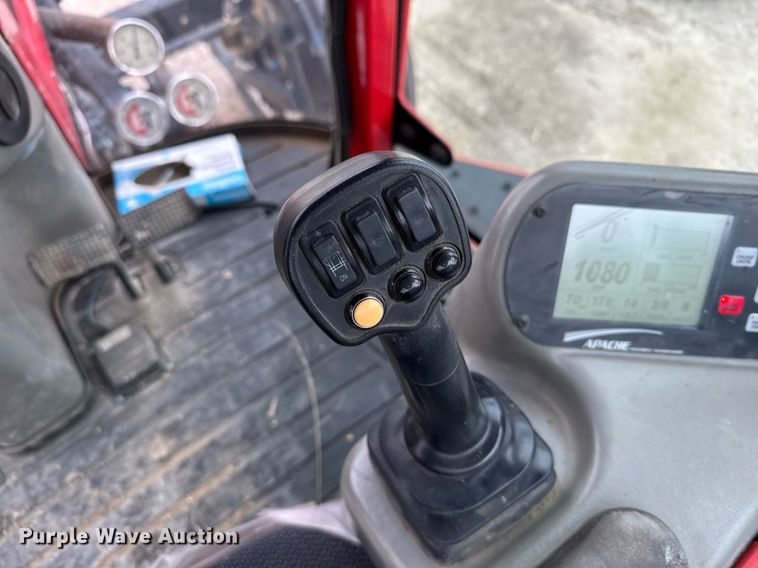 image for item NN9569 2011 Apache AS1020 sprayer