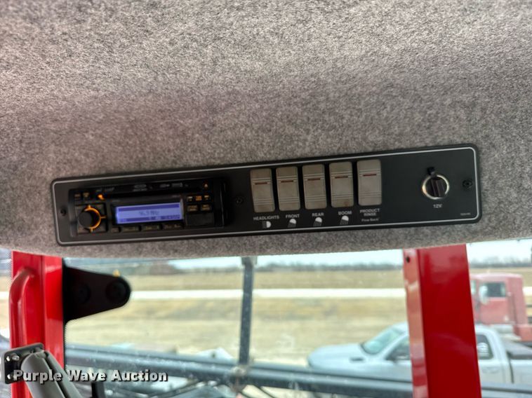 image for item NN9569 2011 Apache AS1020 sprayer