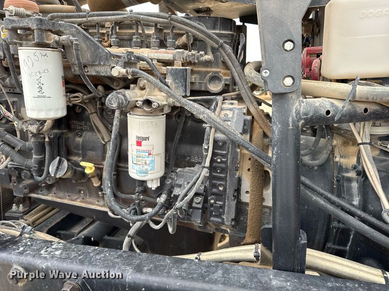 image for item NN9569 2011 Apache AS1020 sprayer