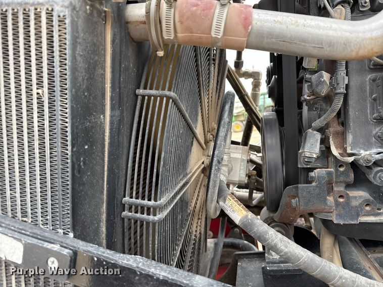 image for item NN9569 2011 Apache AS1020 sprayer